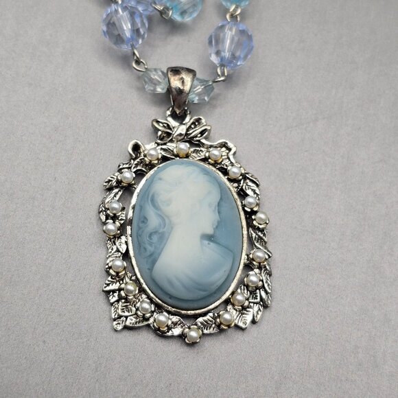 Victorian Revival Blue Cameo Pendant Beaded Necklace 28" Faux Pearls Convertible - Picture 4 of 15